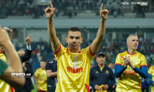 Akmal Mozgovoy BAA klubiga transfer qilindi