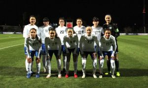 Женская национальная сборная по футболу отправляется в Беларусь.