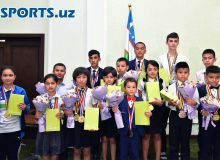 НОК наградил юных чемпионов Азии по шахматам