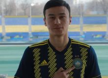 Авазбек Улмасалиев – игрок "Пахтакора"