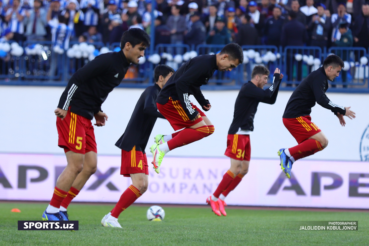 Navbahor - Nasaf. Futbolchilar mashgúlot