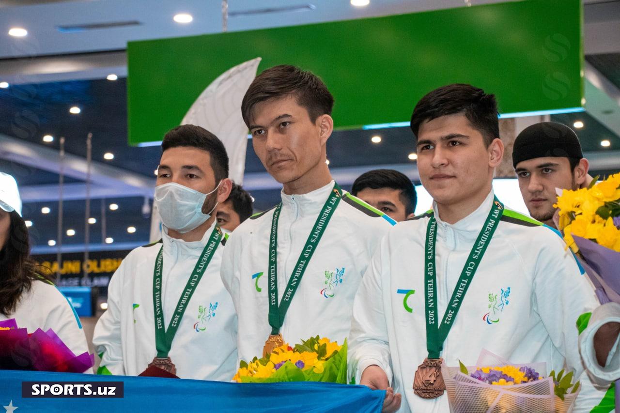 пара таэквондо кутиб олиш