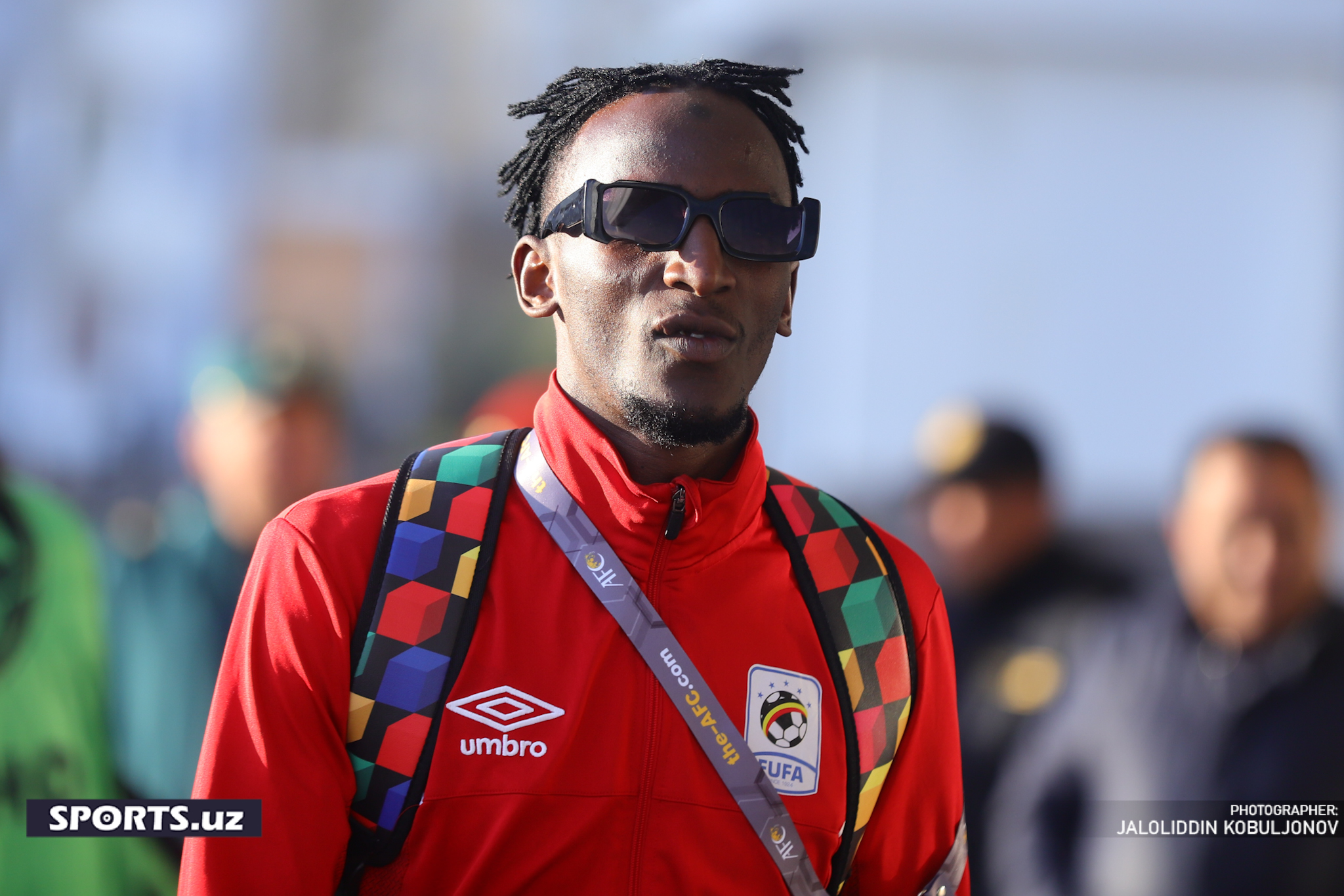 Uzbekistan - Uganda jamoalar stadionga keldi