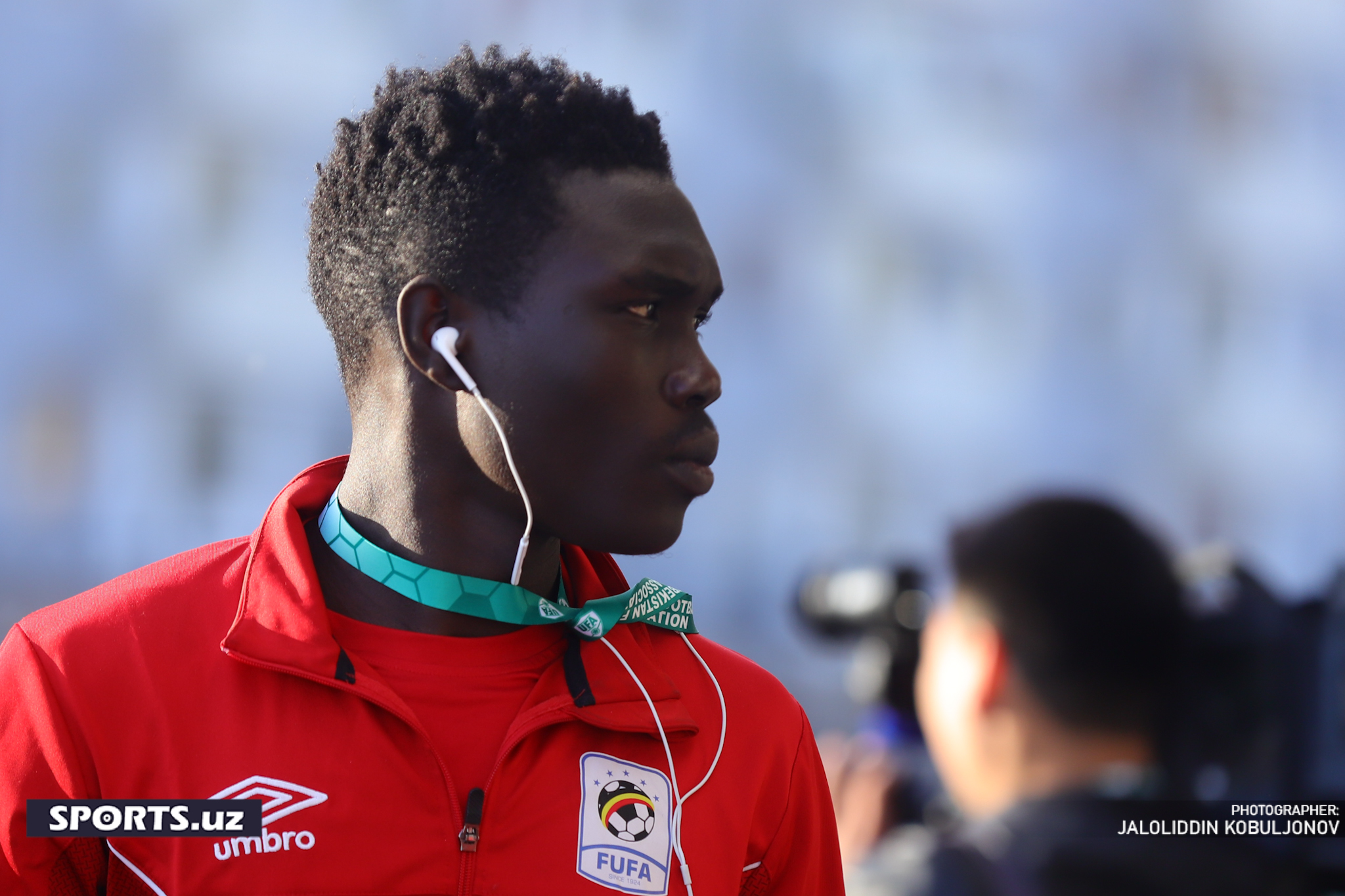 Uzbekistan - Uganda jamoalar stadionga keldi
