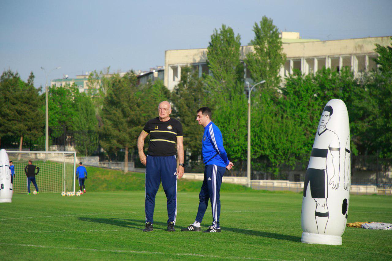 Pakhtakor training