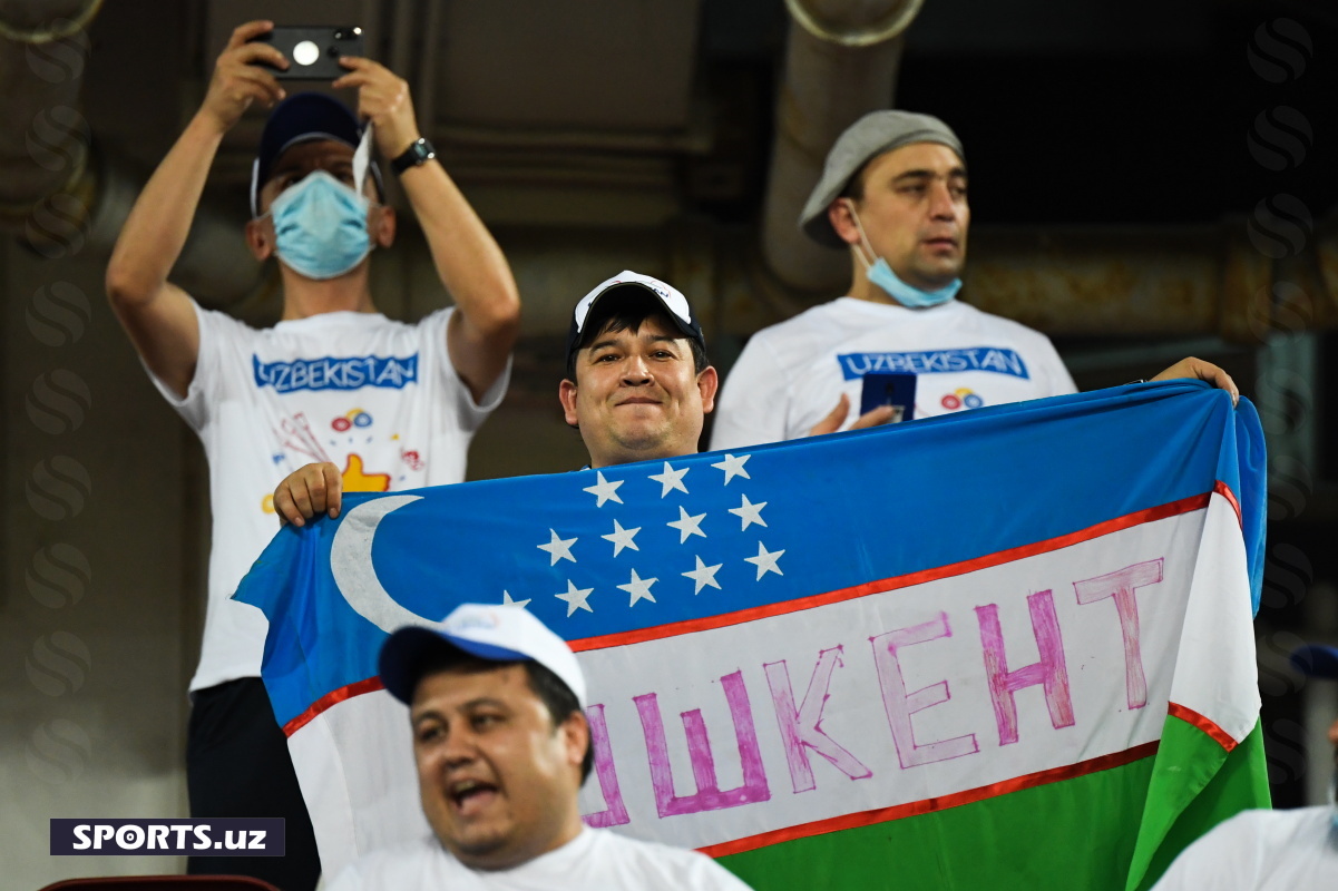 aus_uzb fans