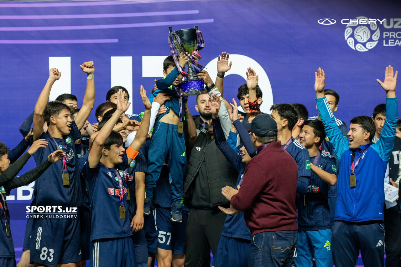 U19 чемпионати. Пахтакор - Насаф: Тақдирлаш