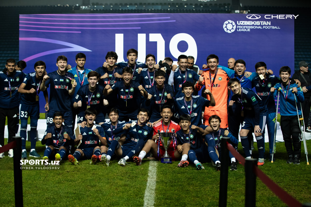 U19 чемпионати. Пахтакор - Насаф: Тақдирлаш