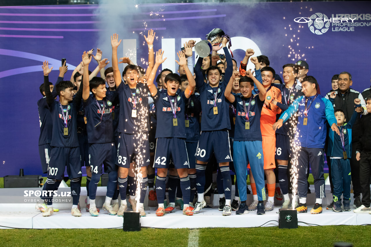 U19 чемпионати. Пахтакор - Насаф: Тақдирлаш