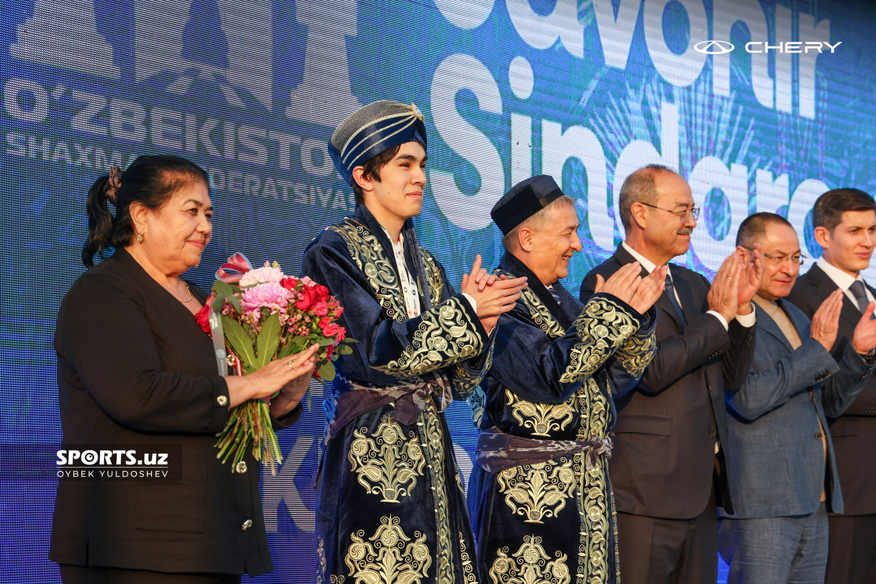 Жаҳон кубоги. Синдаров аэропорт