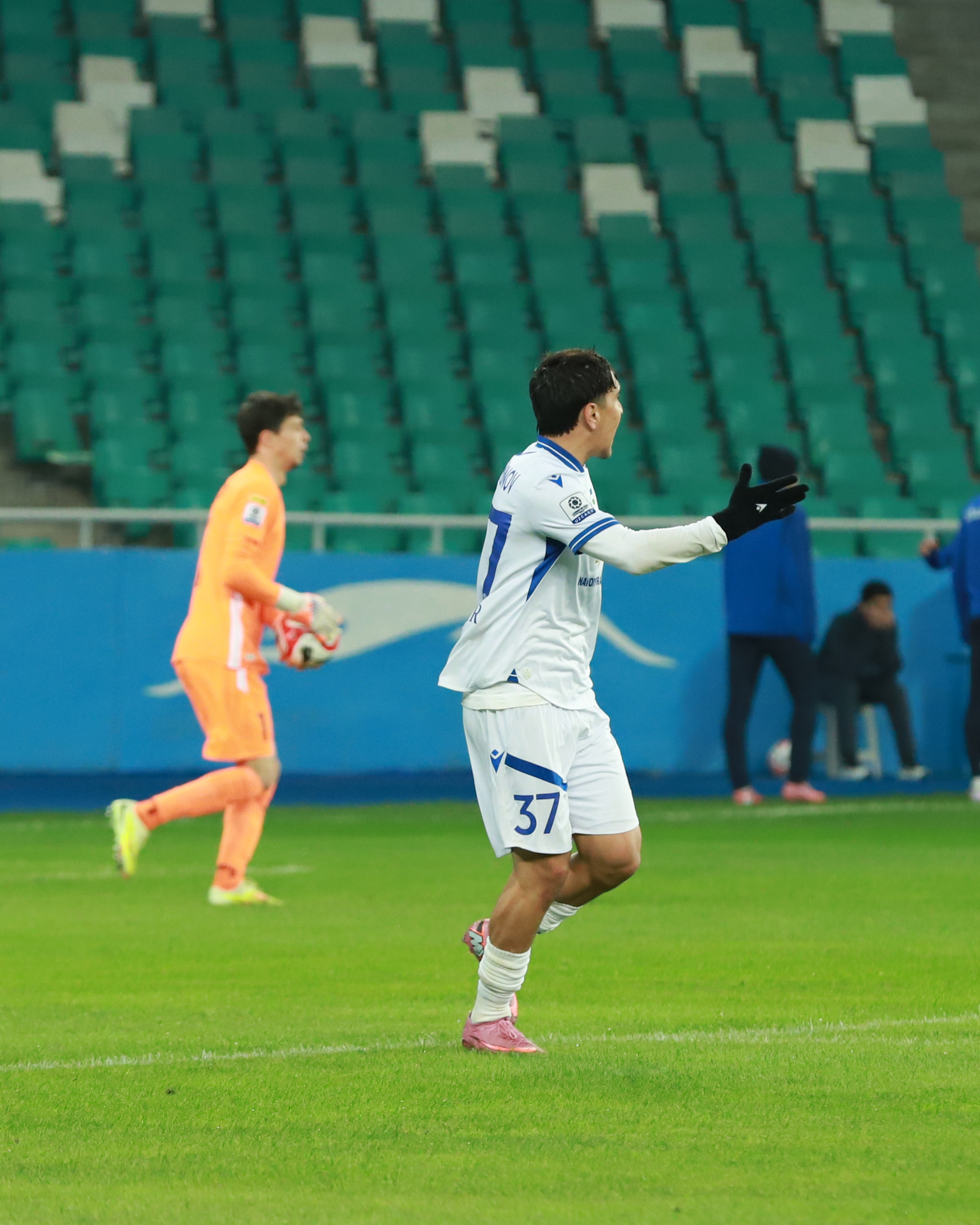 Bunyodkor - Dinamo