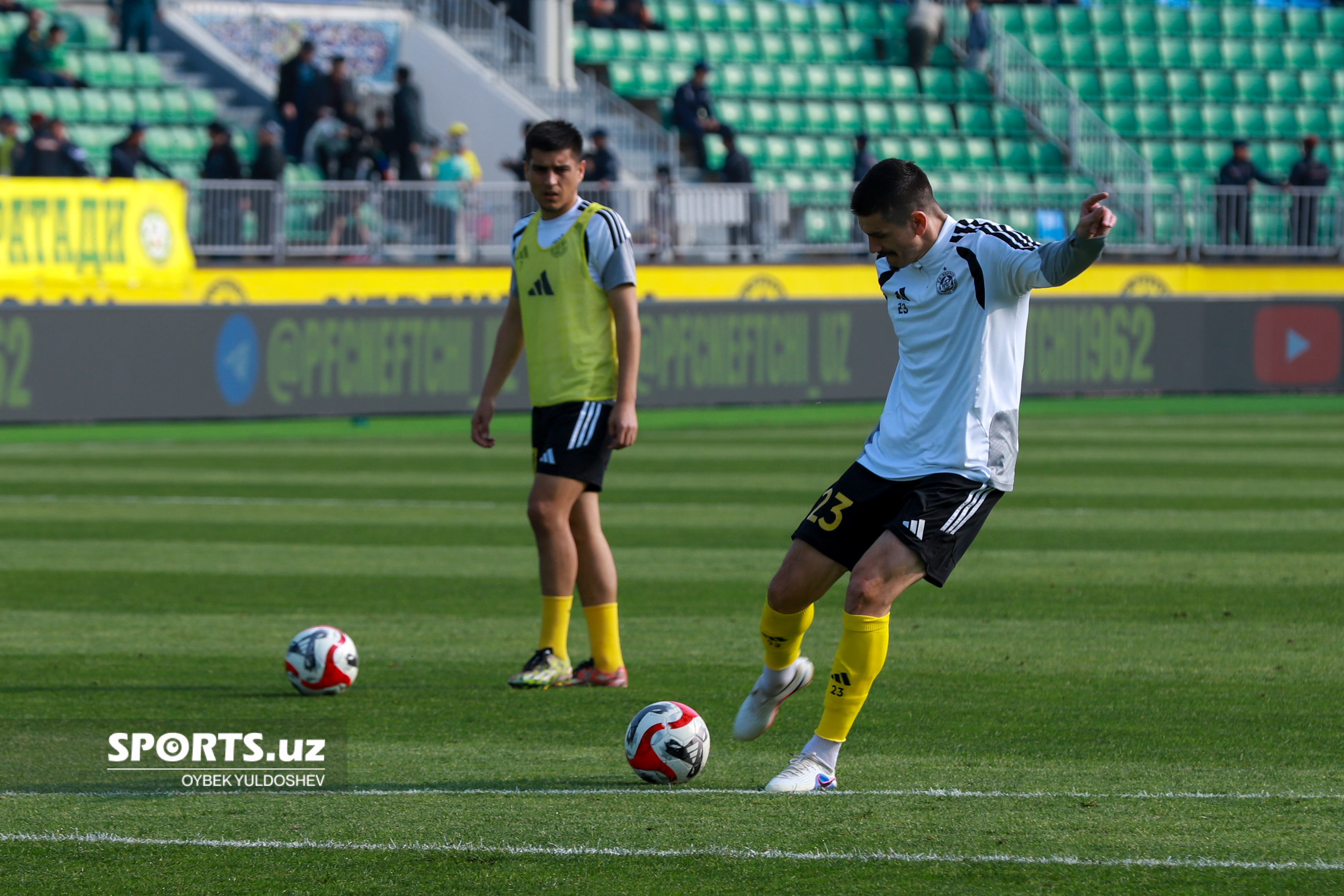 Нефтчи - Локомотив