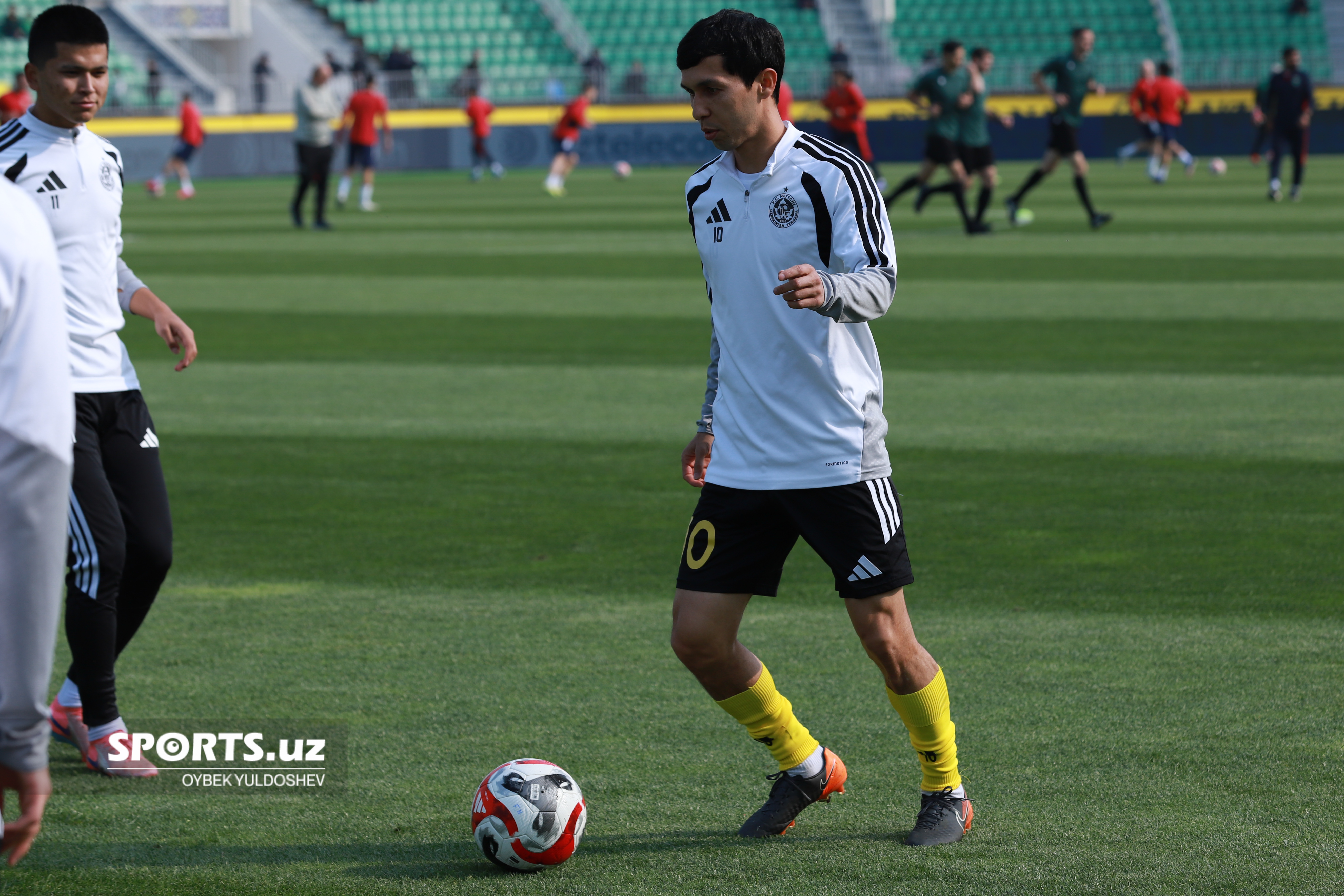 Нефтчи - Локомотив