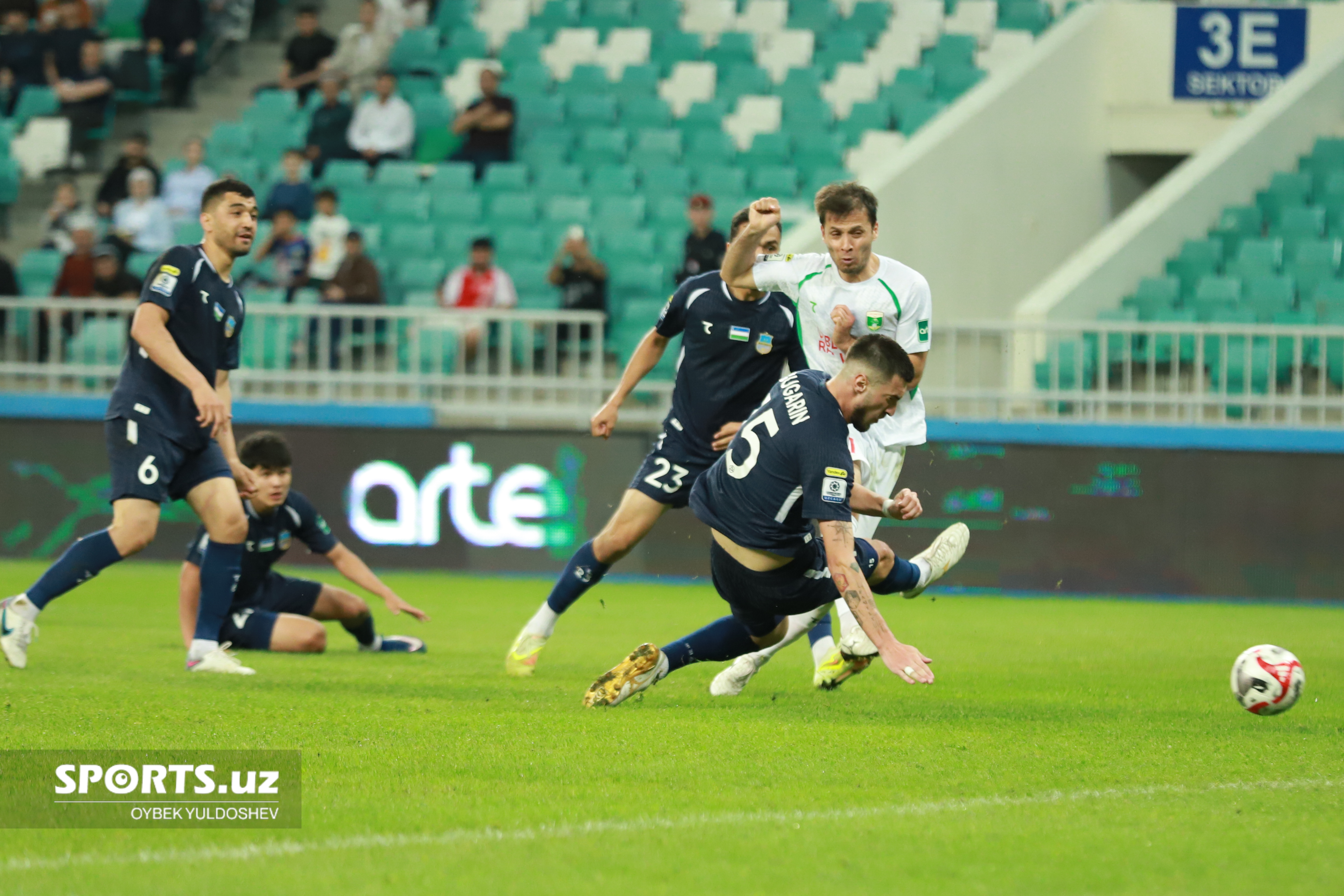 Бунёдкор - Локомотив - 2:0