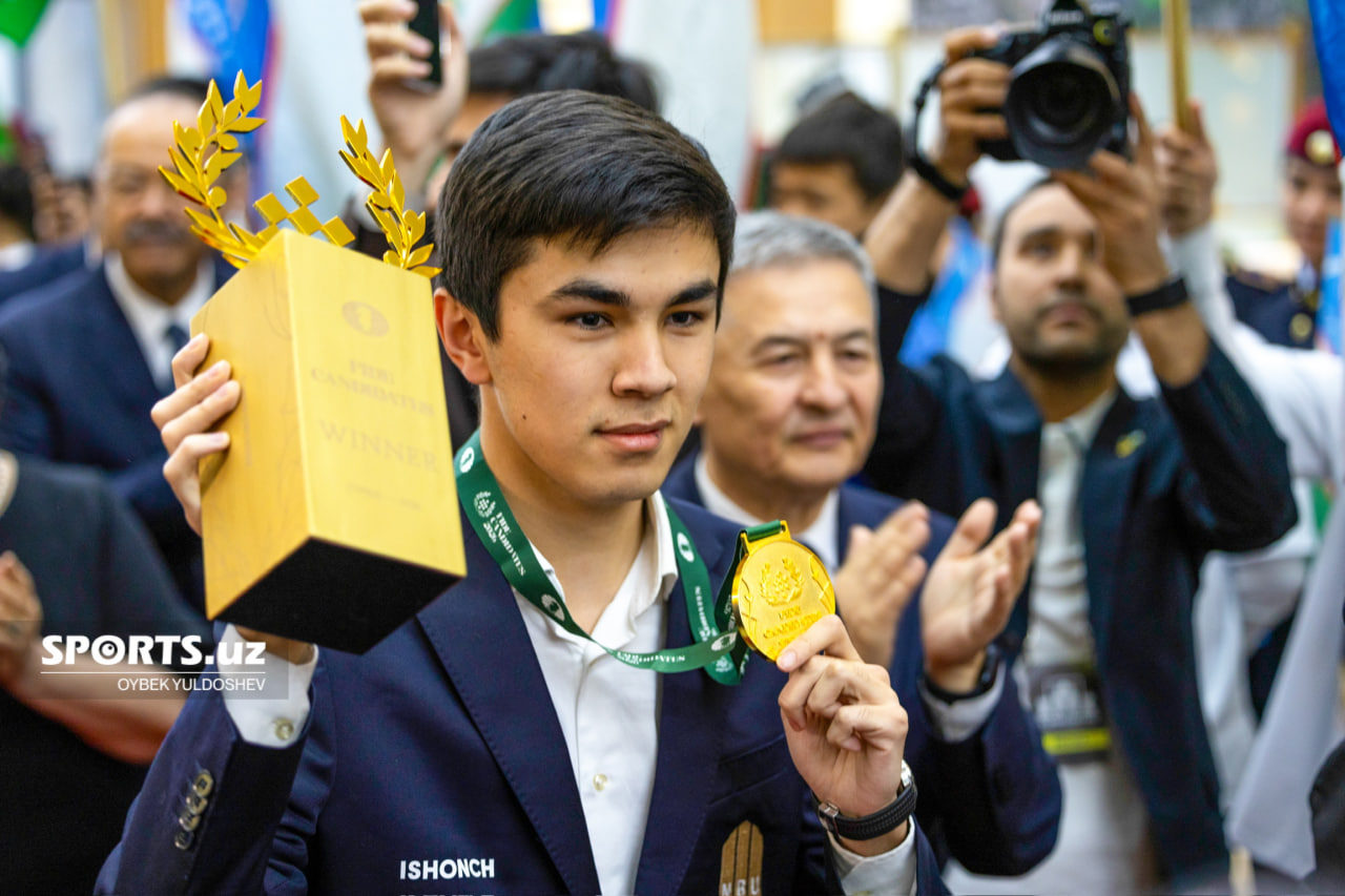 Жавоҳир Синдаров кутиб олиниши