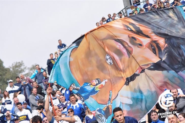 Maradona sign1