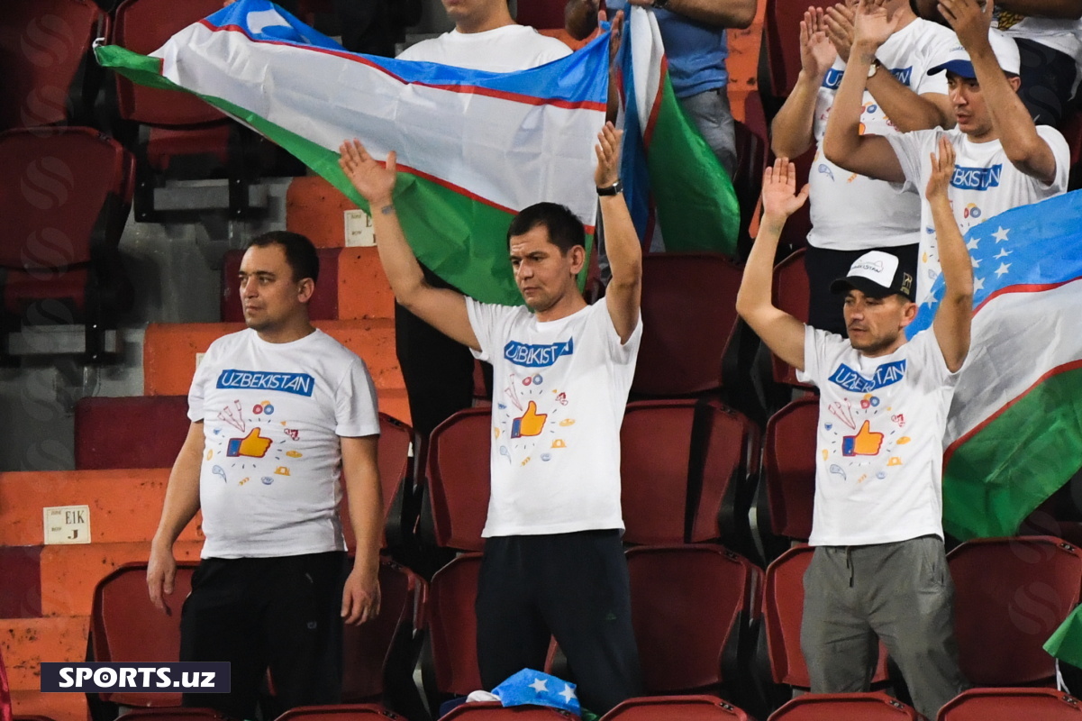 aus_uzb fans