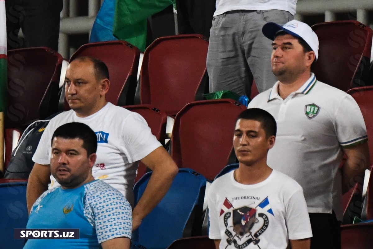 aus_uzb fans