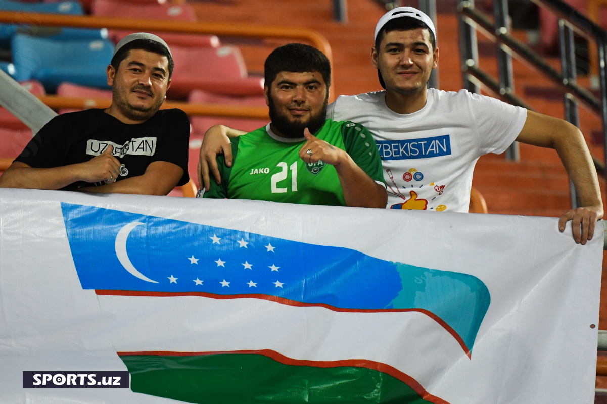 aus_uzb fans