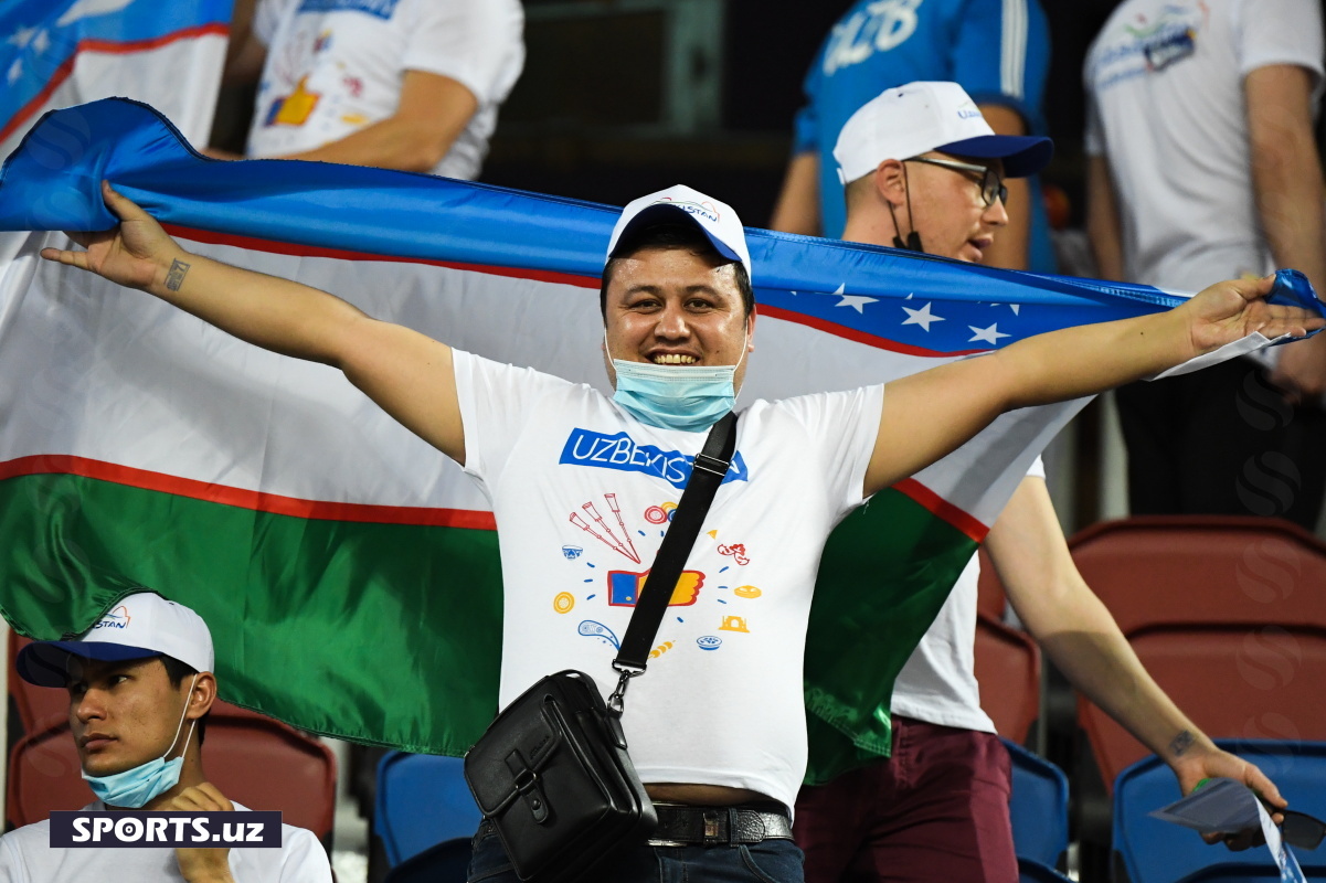 aus_uzb fans