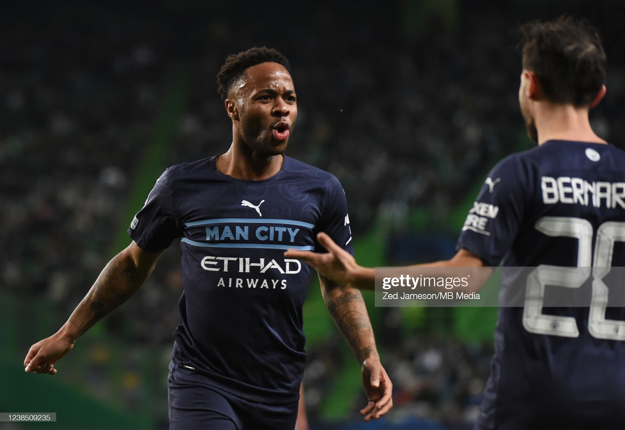 Sporting city. Ман Сити Спортинг 05. Bernardo Silva vs Mahrez 2022. Стерлинг 2022. Sterling.